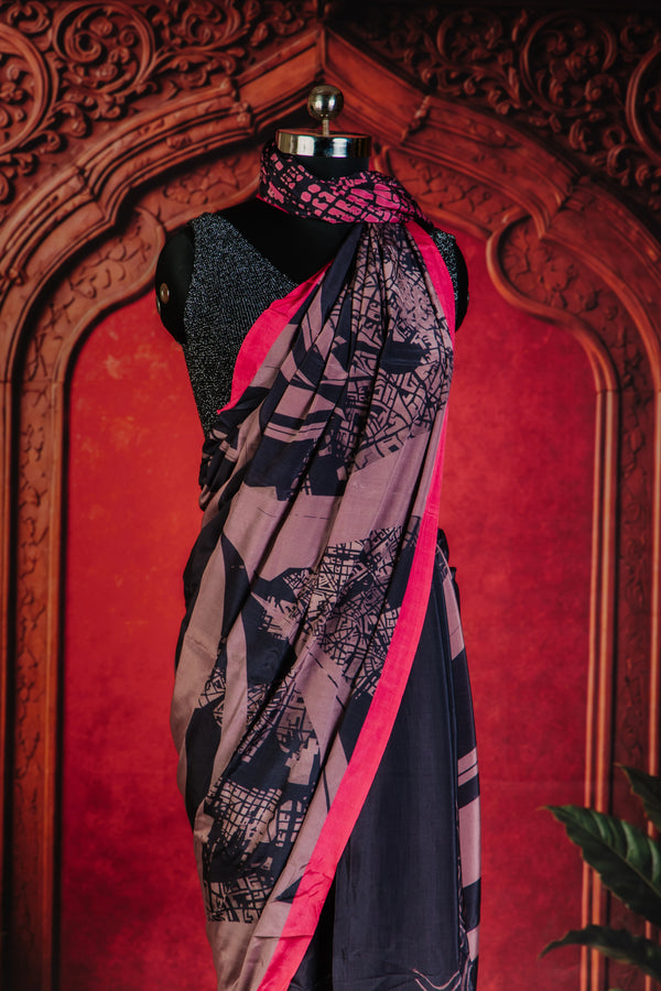 Geo Art Elegant Printed Saree in Black