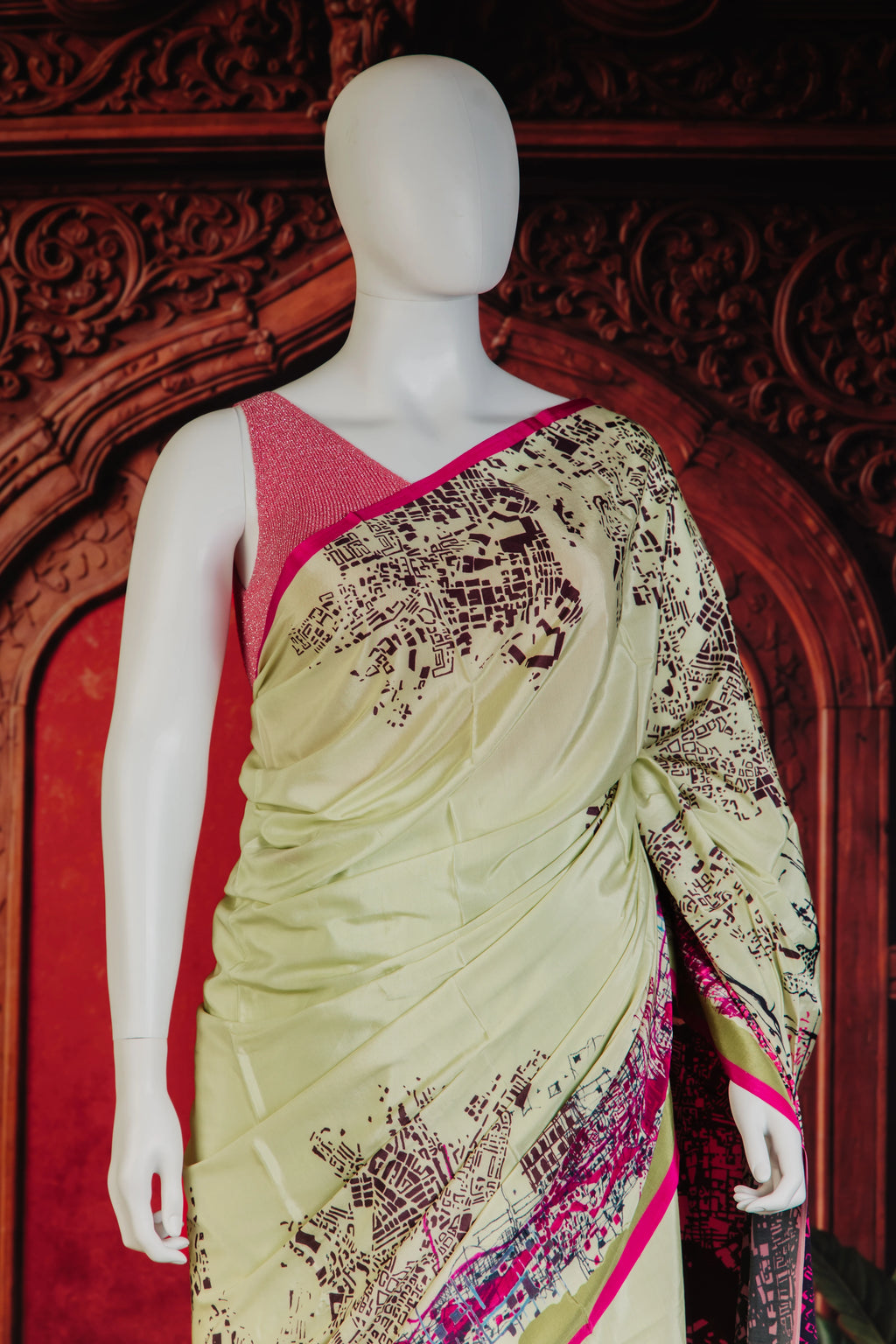 Geo Art Fog Graceful Everyday Luxe Saree in Beige - Beige - view 2