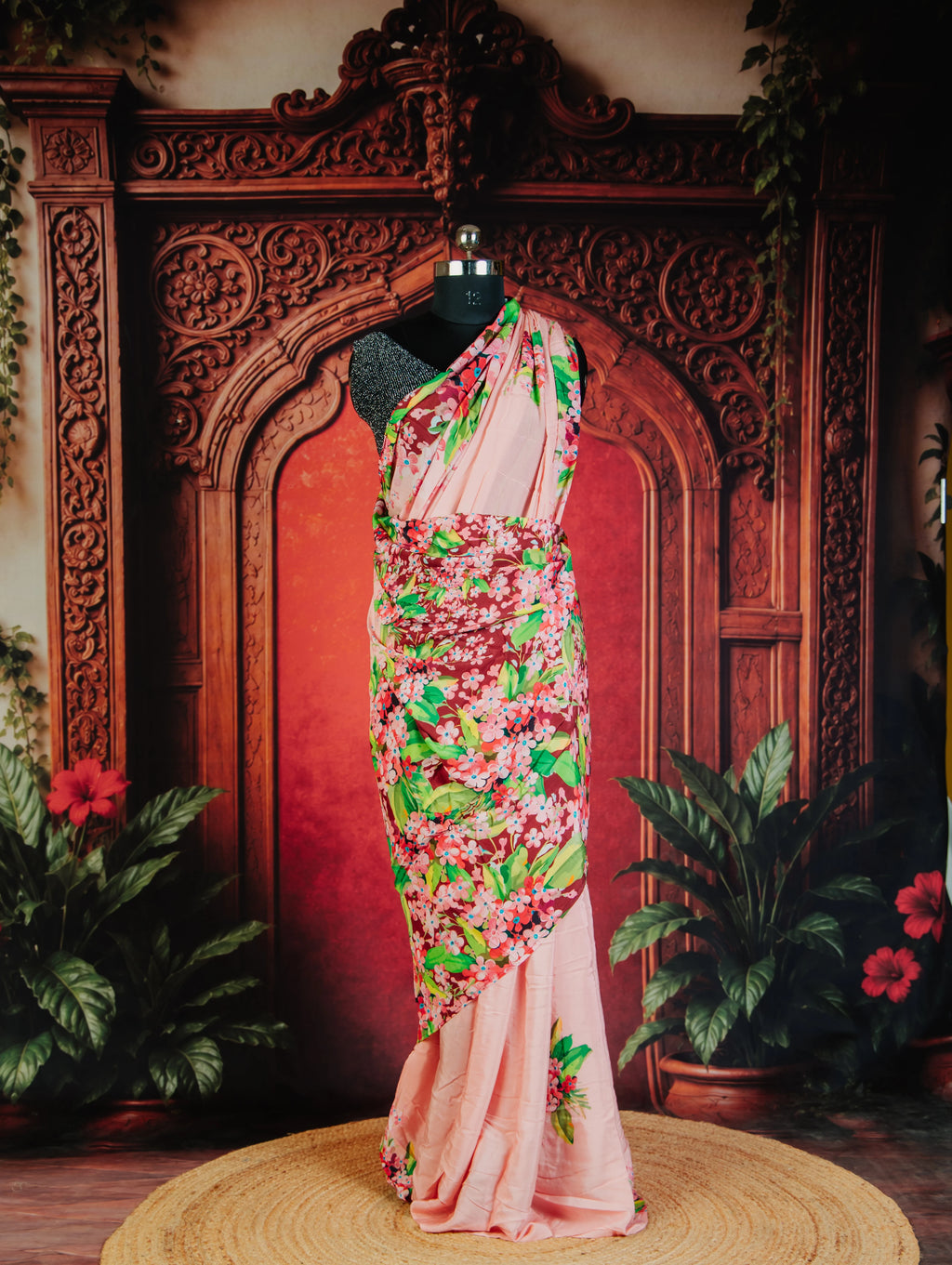 Macron Floral Charm Crepe Saree in Pink - Pink - view 2